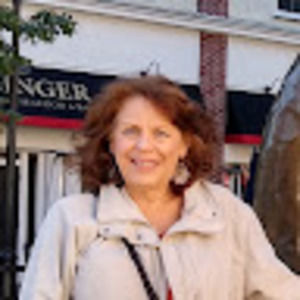 Meet your Posher, Cecile